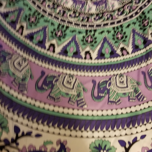 Large Circle Cloth / Scarf 🧣 - Picture 7 of 13